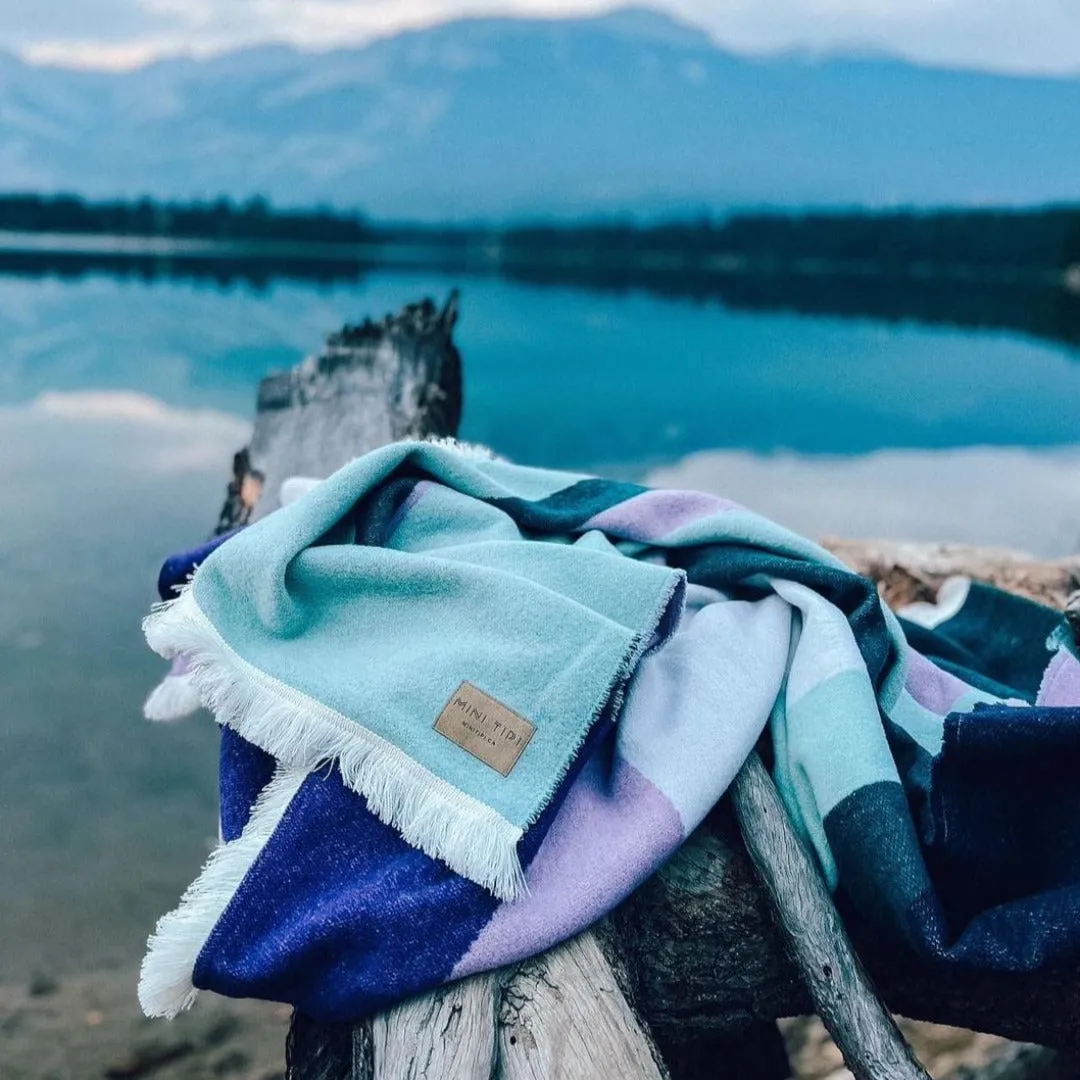 Aurora Reversible Blanket