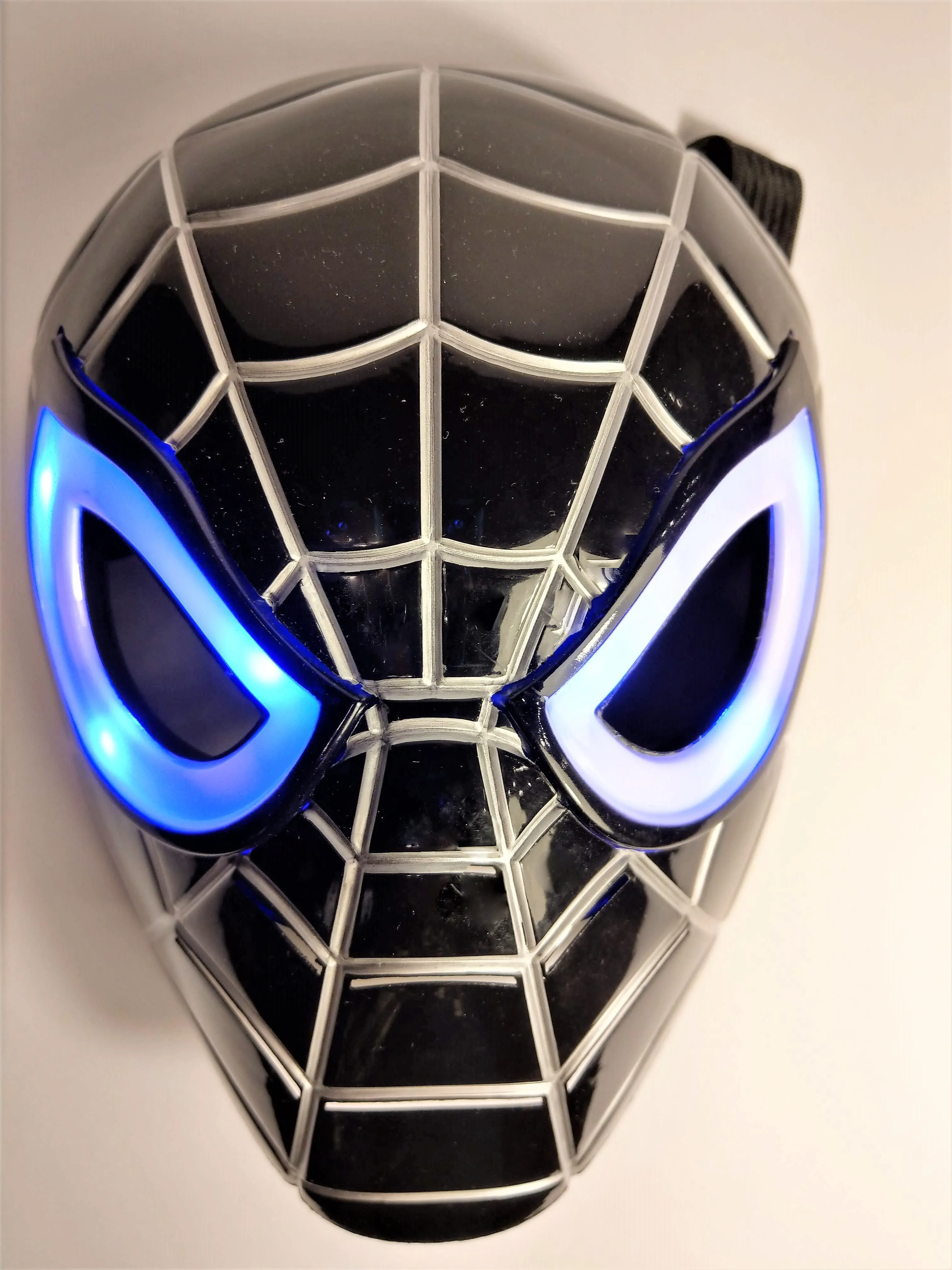 Black Spider-Man Mask / Venom Mask with LED Eyes That Light Up! (Batteries Included)