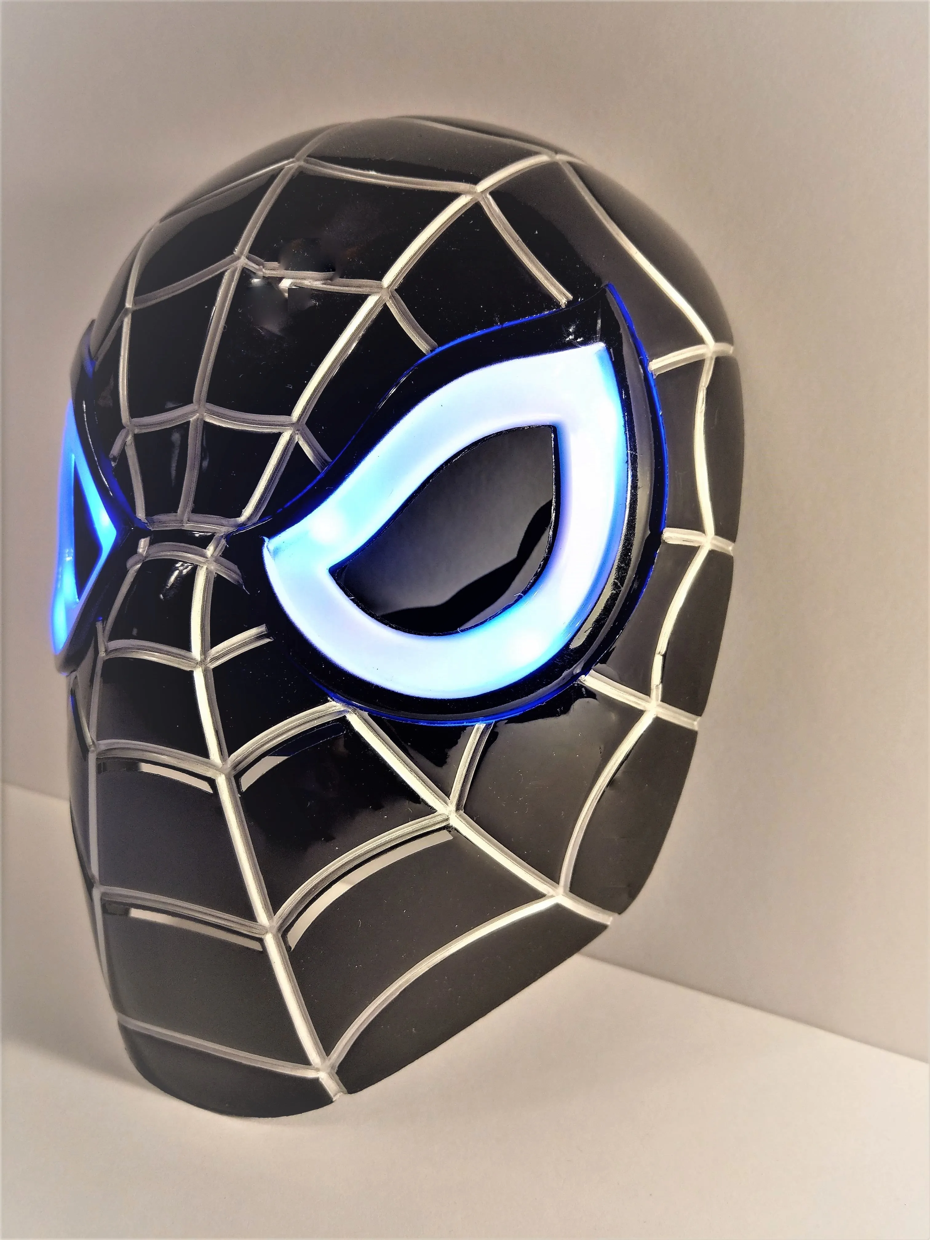 Black Spider-Man Mask / Venom Mask with LED Eyes That Light Up! (Batteries Included)