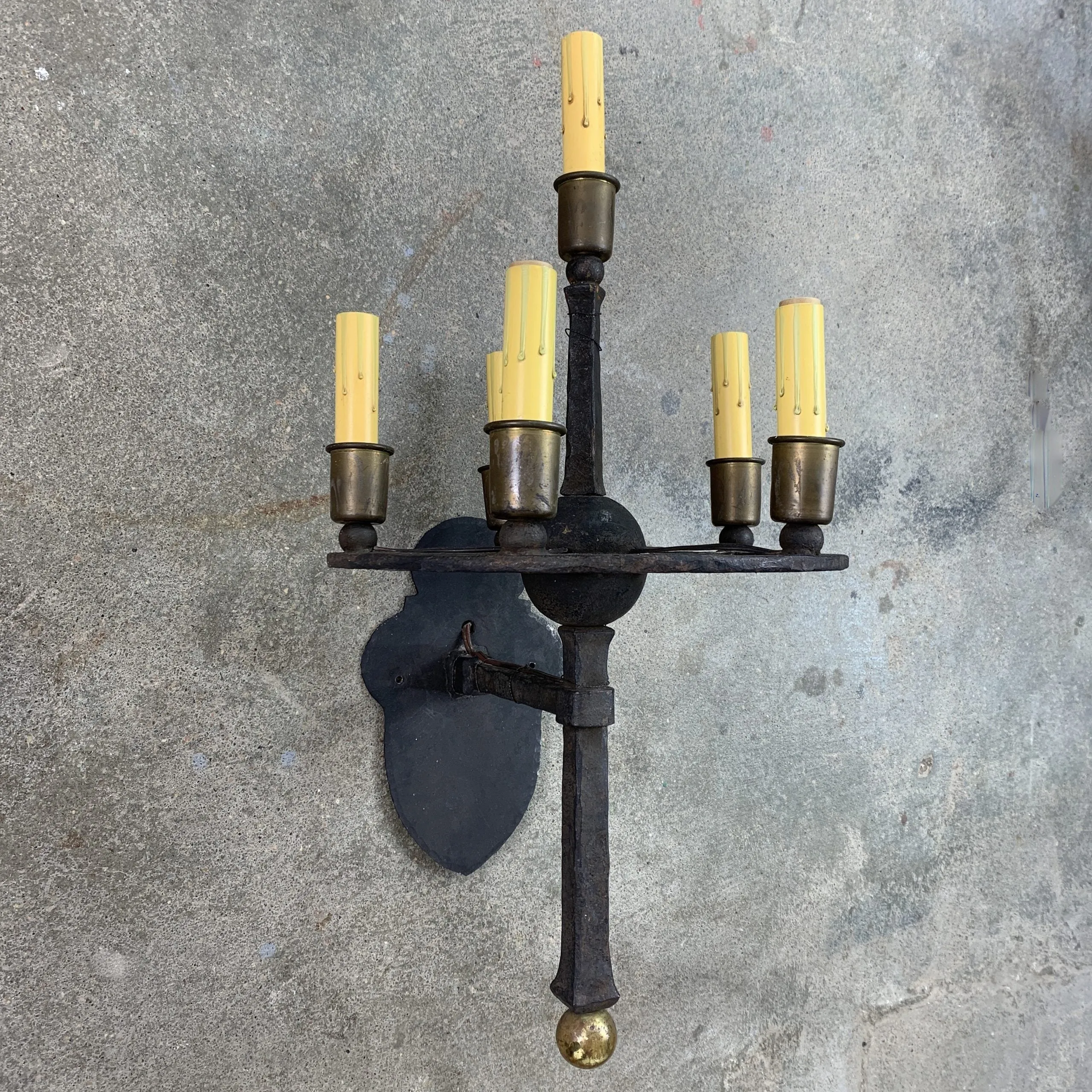 Iron Wall Sconce, 5 Candlelight, Rustic