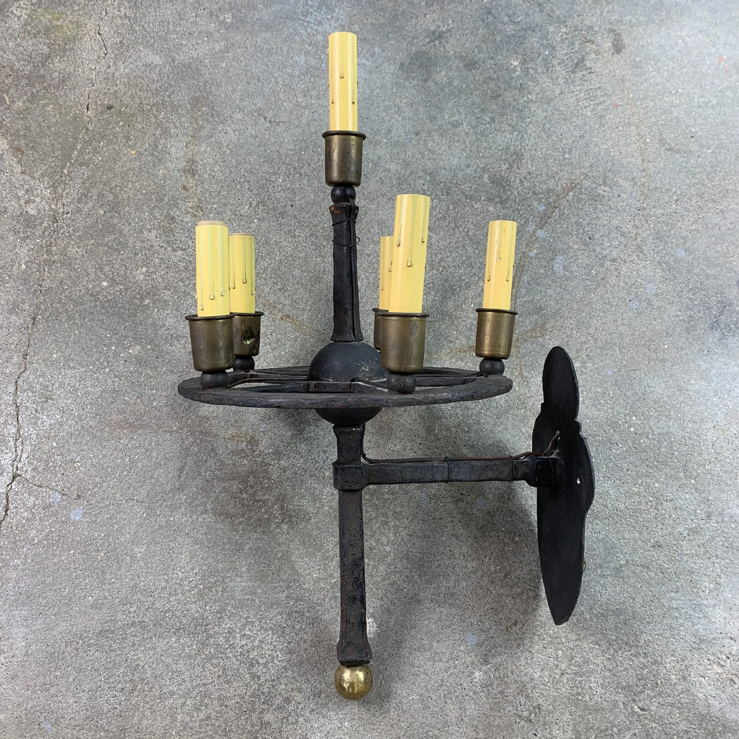 Iron Wall Sconce, 5 Candlelight, Rustic