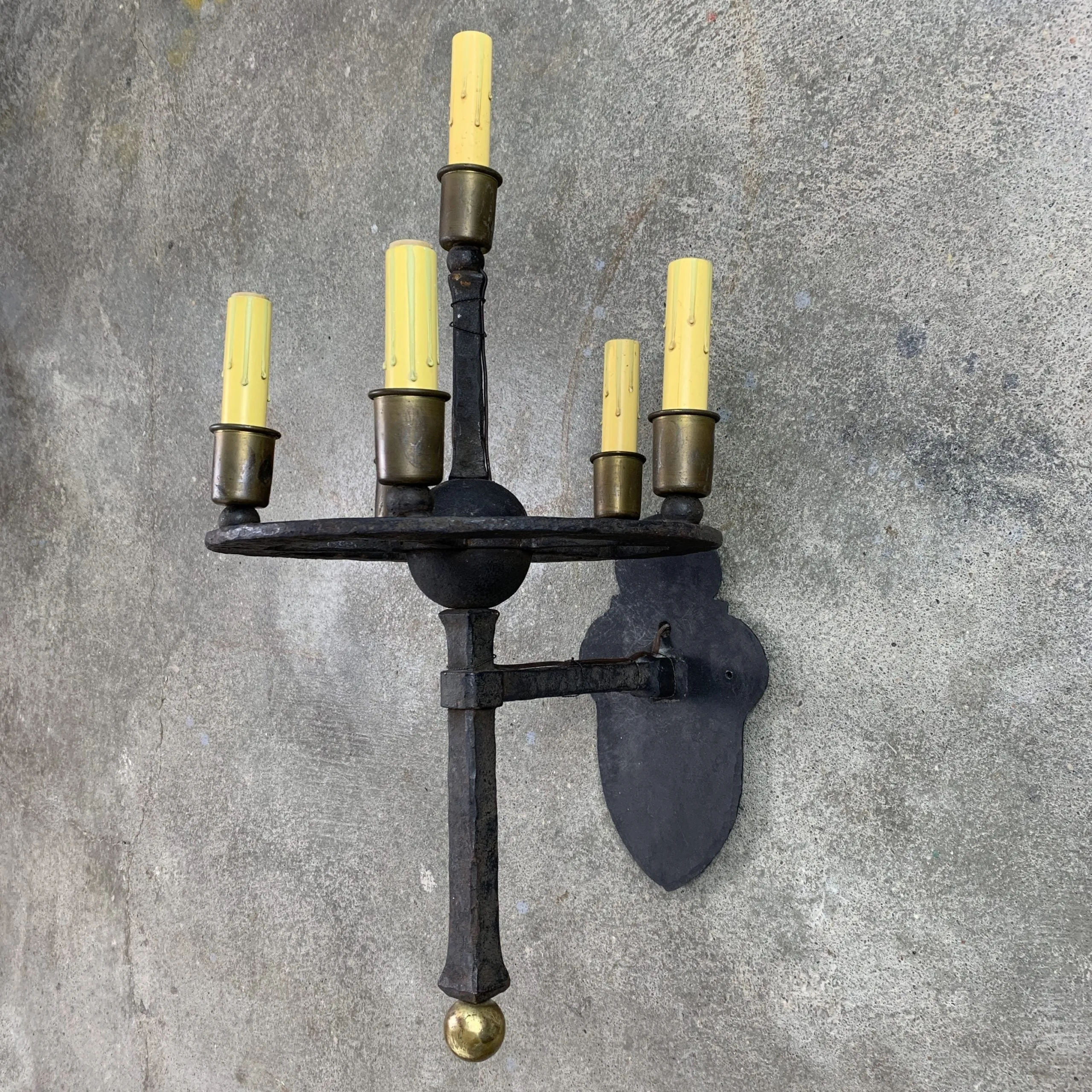 Iron Wall Sconce, 5 Candlelight, Rustic