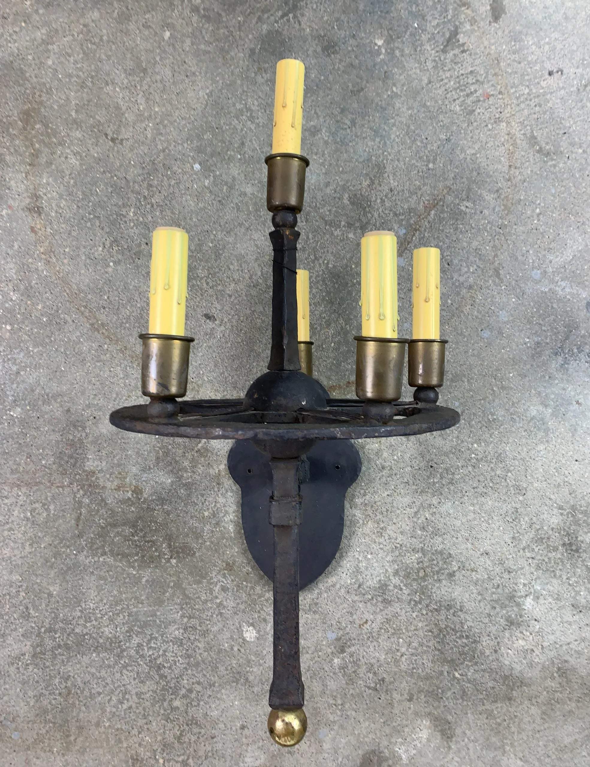 Iron Wall Sconce, 5 Candlelight, Rustic